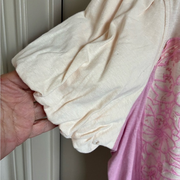 Easel Pink and Cream Floral Blouse - Picture 3 of 6